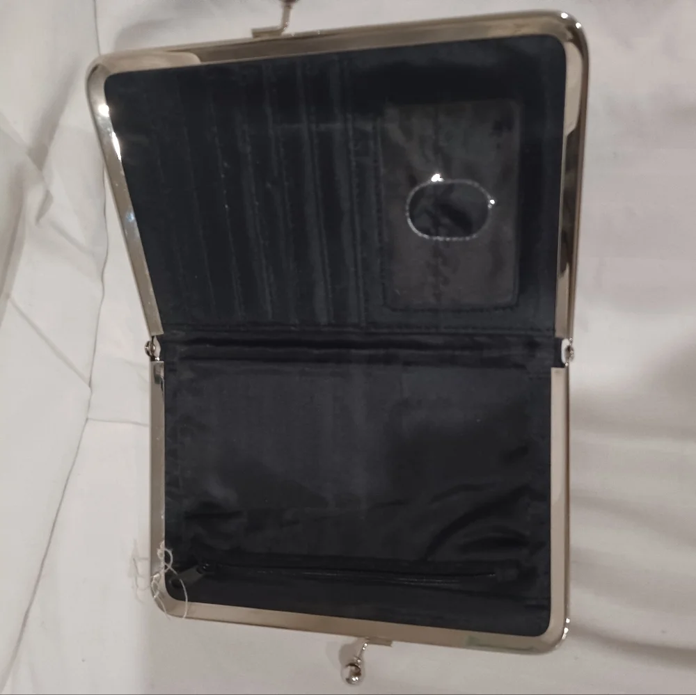 Wallet - Picture 2 of 3